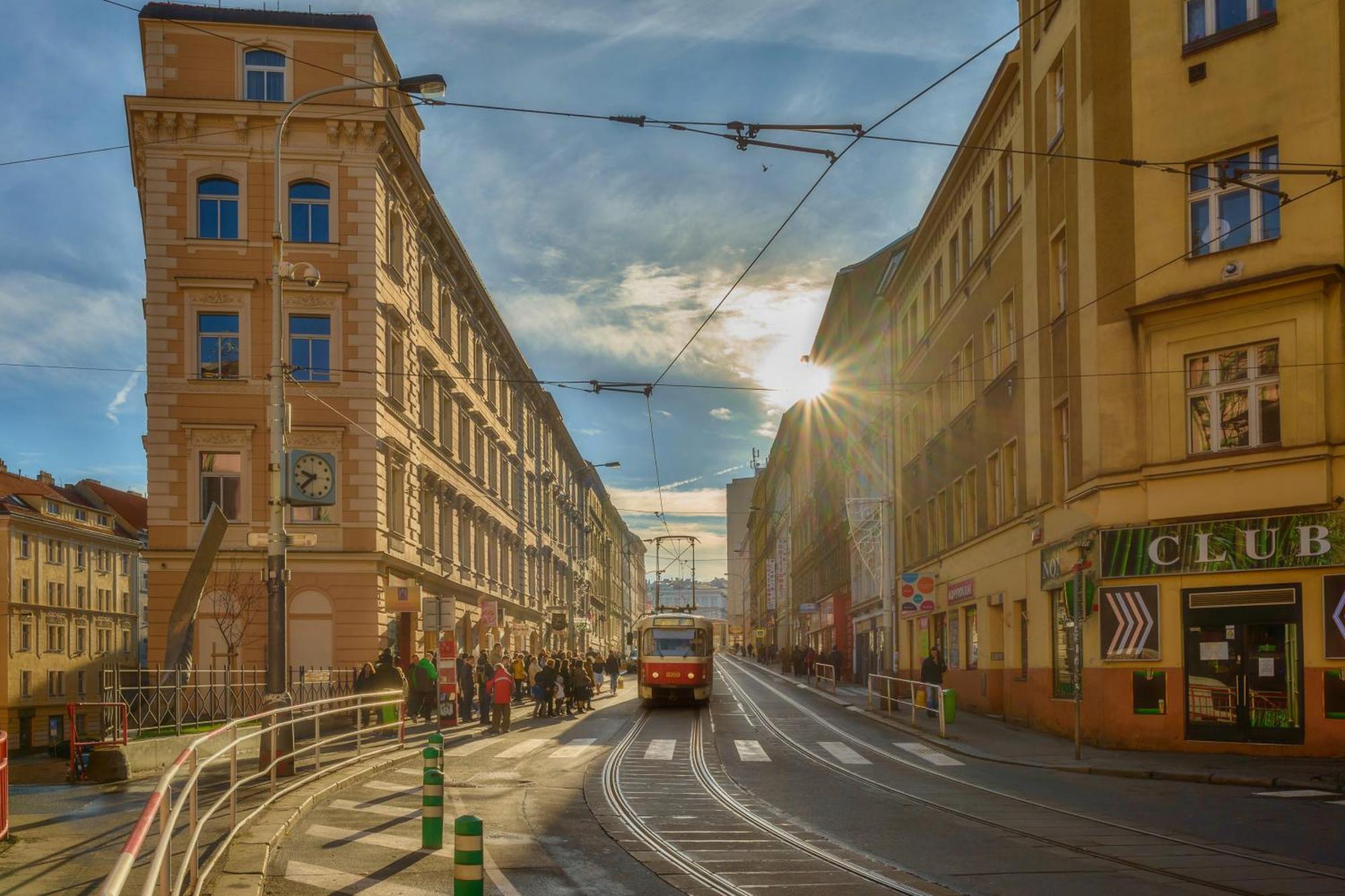 Stay2gether Scandi 17 - Main Train Station Apartment Prague